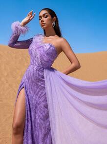 Faeriesty 单袖亮片粉彩串珠正式礼服及晚礼服，饰有火鸡羽毛领口，适合派对、婚礼等场合，优雅迷人。 - 紫色 - 查看 4