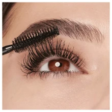 Maybelline Volum' Express The Colossal Mascara Glam Black - 黑色 - 查看 2