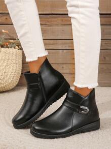 女士冬季雪地靴，平底防滑中帮保暖保暖内衬皮鞋，适合中老年人 - 黑色 - 查看 2