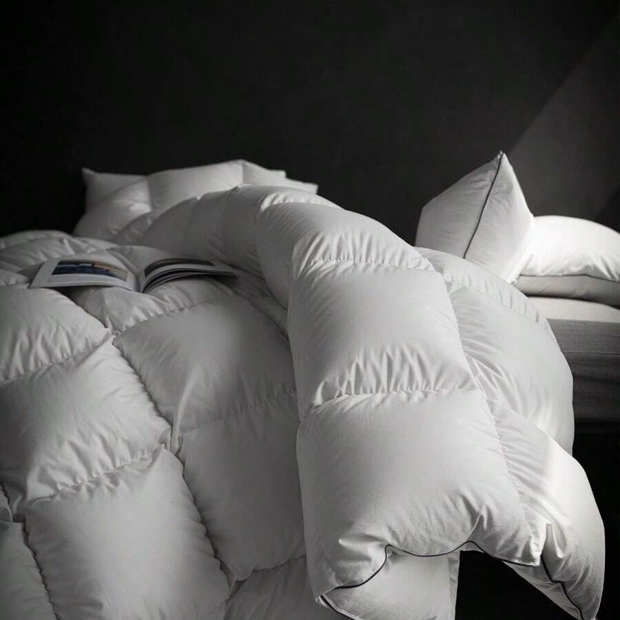 Goose Down Comforter Oversized King - 850 Fill Power Medium Warmth For All Season Duvet Insert - Light Weight, White Down Comforter, Oversized King Size 120 X 98 - White-70% down - View 1