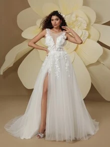 HEARBOBO Spring New Solid Deep V-Neck Backless Floral 3D Applique Puff Wedding Dress With Train - White - View 7