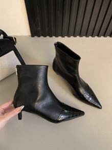 Damen Stiefeletten mit spitzer Zehenpartie, Kroko-Prägung, Kunstleder Einsätze, stilvolle, vielseitige High Heel Kurzstiefel, angenehm zu tragen