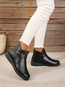 女士冬季雪地靴，平底防滑中帮保暖保暖内衬皮鞋，适合中老年人 - 黑色 - 查看 3