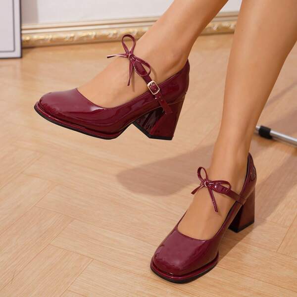 2024 Nuevas bombas de primavera y otoño con estilo francés chic, correa Mary Jane, punta cuadrada, slip-on, tacón alto vintage con decoración de moño en negro/rojo vino, elegantes y de moda para fiestas y uso formal