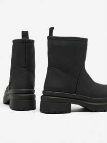 Royalfashion matte Damenstiefel mit dickerer Sohle Holeopi