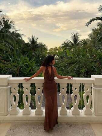 Women's Solid Color Strapless Deep Back Pleated Dress, Sexy Deep V Off-Shoulder Swing Neckline Draped Long Dress