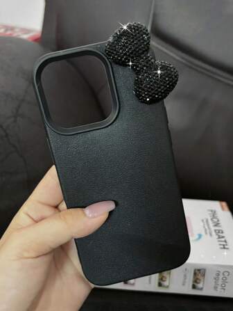 1 st. lyxigt strass- och rosettmönster för telefonskal kompatibelt med Apple 16, Apple 16 Plus, Apple 16 Pro Max 15, 14, 13, 12, 11 Pro Max, sött rosett, stötsäkert skal, vattentätt, falltåligt, reptåligt