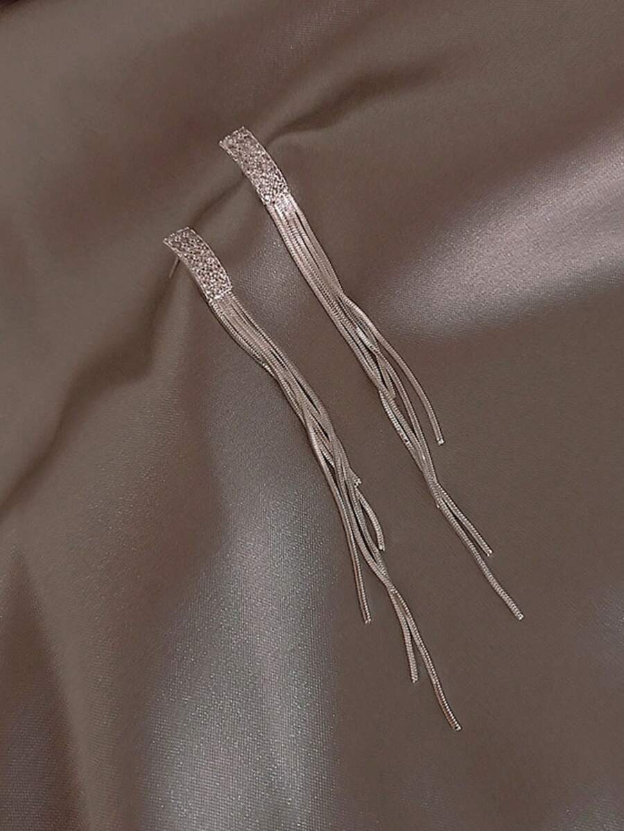 1 par de pendientes de borla elegantes simples de aleación de cobre adecuados para uso diario