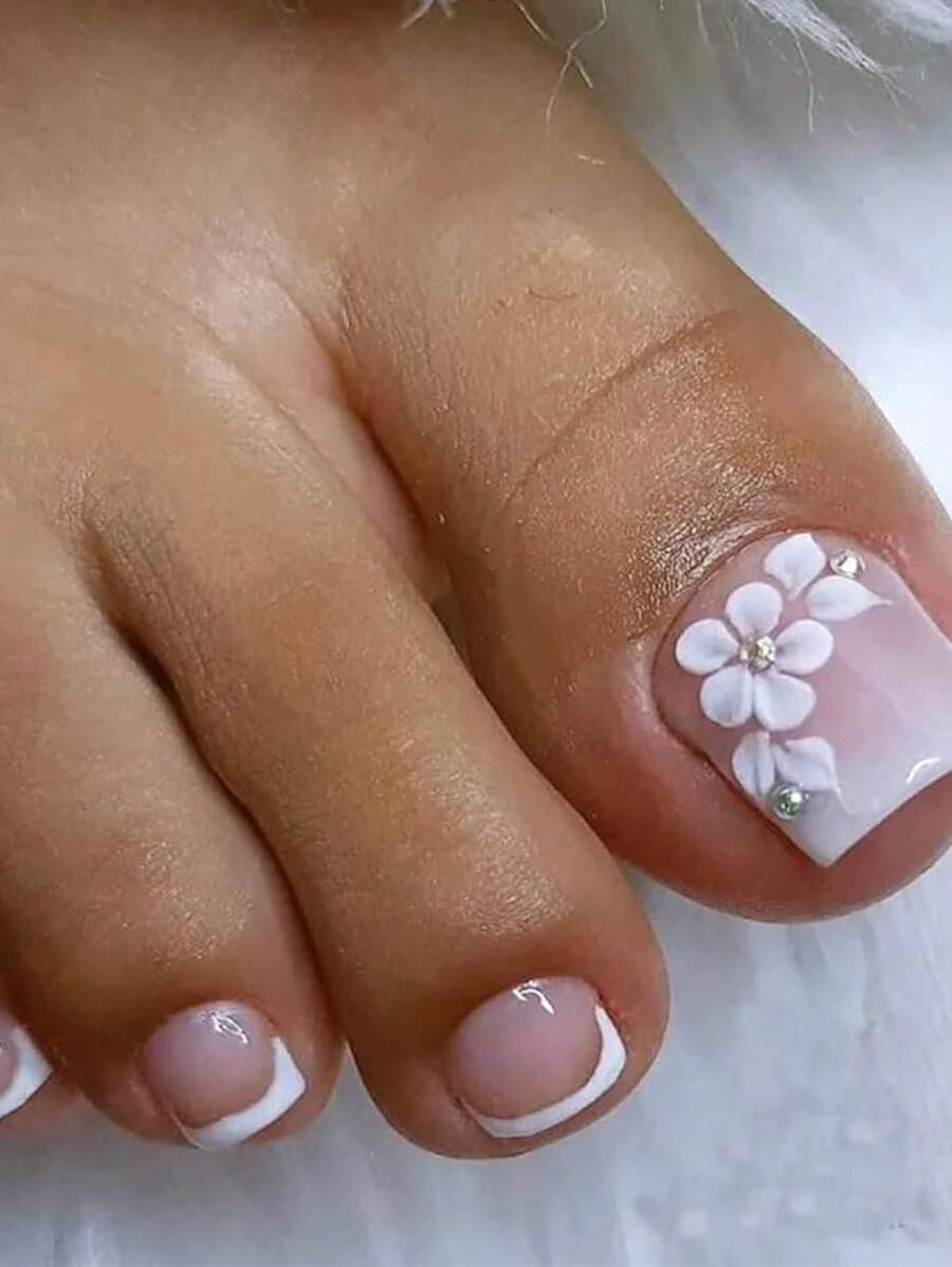 24片装优雅粉色法式浮雕美甲套装 - 水钻樱花全覆盖假指甲 - 亮面短方形假指甲，白色边缘设计，适合女性和女孩美甲护理用品