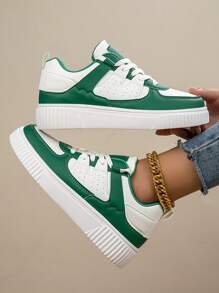女士白色和绿色低帮系带休闲运动鞋，女士学院风派对、公园、街头时尚百搭休闲、柔软增高、轻便、透气、防臭、防滑，适合户外、公园散步、慢跑、所有季节 - 綠色 - 查看 5