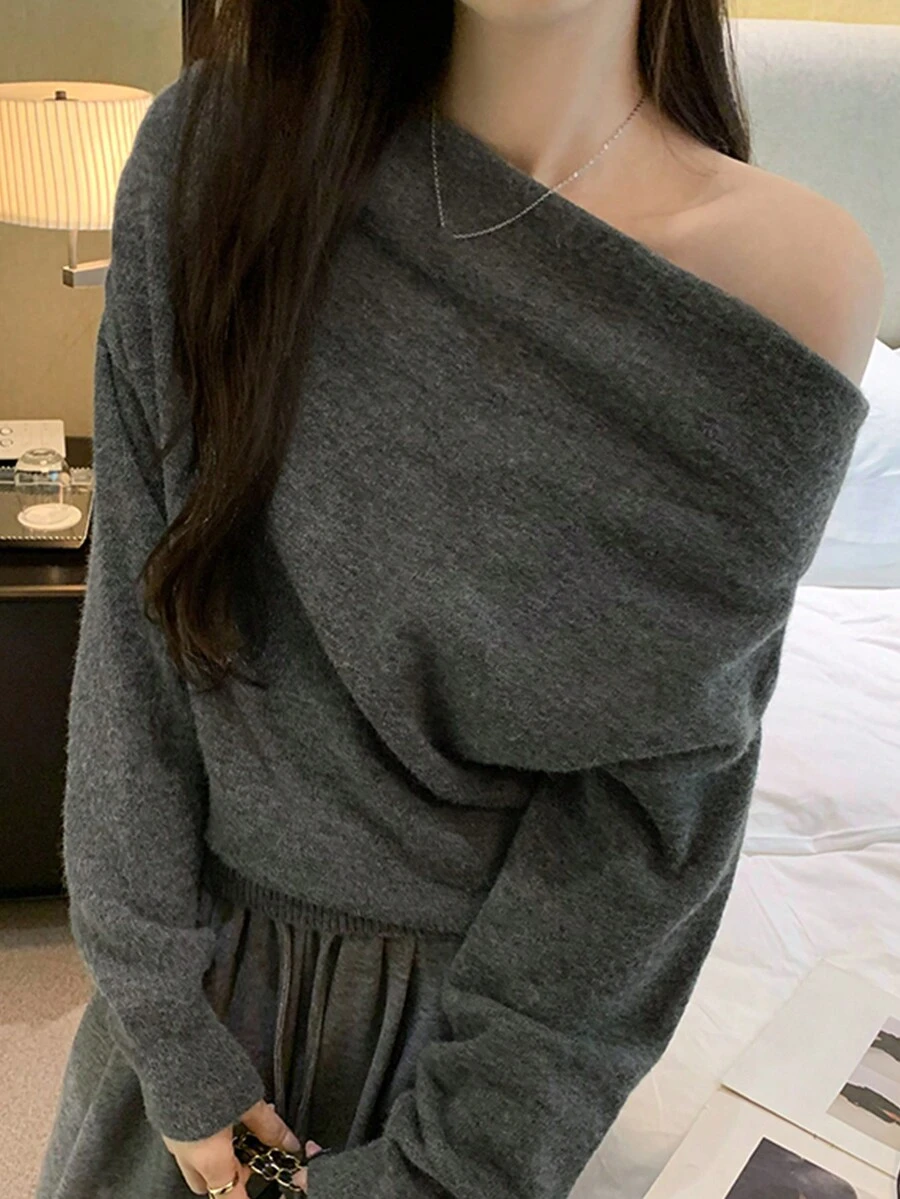 小众露肩宽松针织女式毛衣，休闲风格，适合秋冬春季穿着。 - 灰色 - 查看 1
