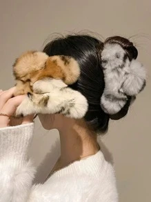 New Arrival Hot Selling Plush Large Square Hair Clip, Hair Claw Hair Accessory For Women, Autumn/Winter Hair Accessories Fashion Claw Clips Ladies Hair Clamps Casual Hair Jaw Clip Autumn Accessories