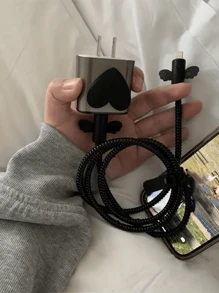 5 件黑色心形电缆保护器，兼容 iPhone 14 Pro Max、iPhone 13/12/11 充电器、18/20W 快速充电保护、TPU 材质，送给男朋友/女朋友的情人节礼物 - 黑色蝴蝶結翅膀五件組 - 查看 5