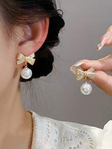 2pcs Bow Earrings, Christmas & Valentine's Day Earrings, Ball Stud Earrings, Holiday Gift, Suitable For Christmas, Valentine's Day, Daily Wear