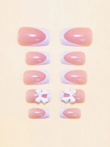 24 Stücke kurze quadratische Französisch Aufklebe-Nägel Set mit weißer Französischer Spitze & Schleifen Design, glänzende Oberfläche, inklusive 1 Stück Gelee Gel und 1 Stück Nagelfeile, geeignet für Frauen Partys, Hochzeiten, Alltag und Feiertage, wiederverwendbare Nagelpflege