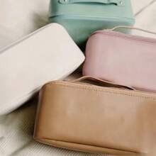1 件个性化化妆包、定制化妆包、定制化妆包、人造革化妆盥洗包、定制雕刻化妆品收纳包、送给她的个性化礼物、送给伴娘的个性化礼物、旅行化妆包、随身旅行化妆盒、妈妈生日礼物 - 彩色 - 查看 3