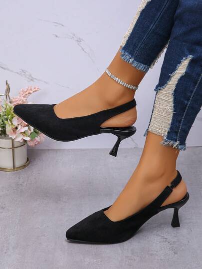 Décolleté da donna a punta affusolata con tacco alto, eleganti tacchi alti  adatti per uso quotidiano, feste ed eventi, disponibili anche per taglie forti, colore nero