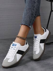 新款时尚女士运动鞋，轻便休闲运动透气平底鞋，百搭且适合作为新年礼物