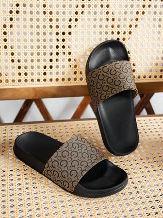 EVA拖鞋男女款夏季户外防滑防臭软底时尚字母休闲拖鞋，轻便透气