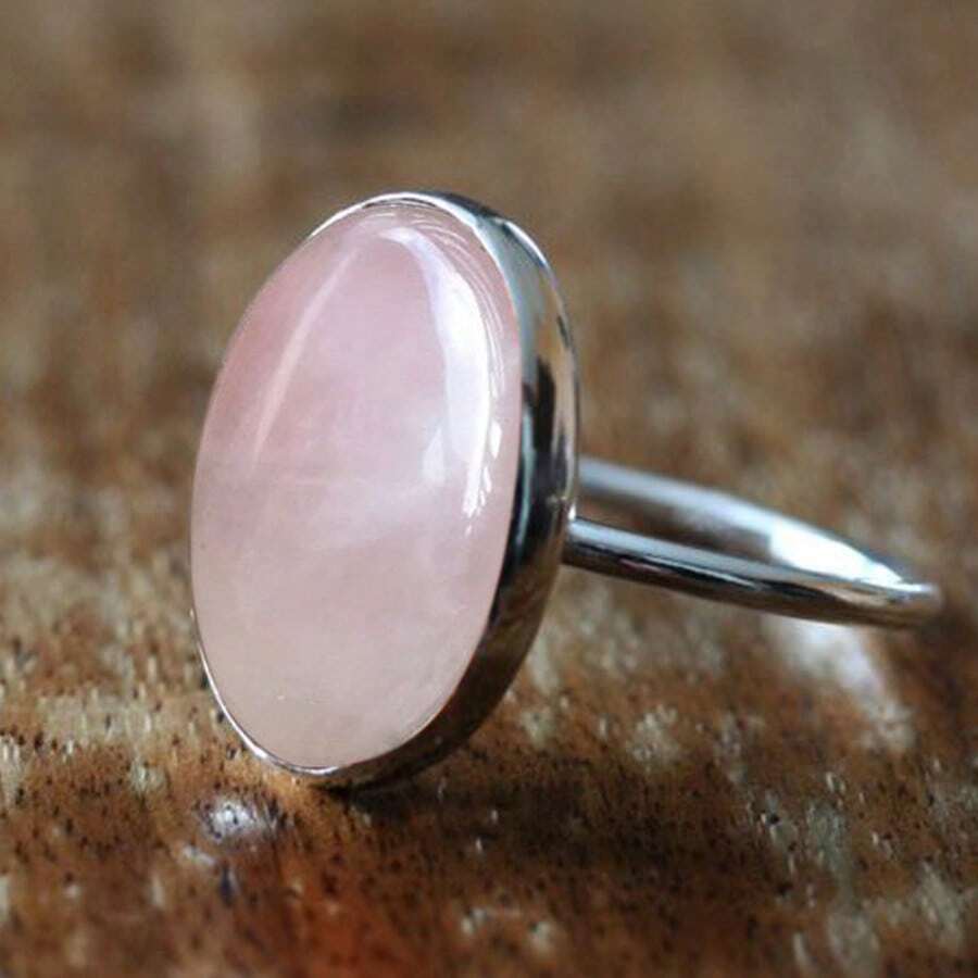 Vintage Cocktail Ring Silver Plated Purple/Pink Rhinestone Egg-Shaped, Symbolizing Romance And Beauty, Matching Daily Wear And Party Accessories