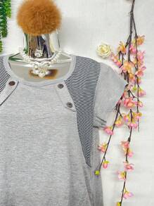 T072 T-Shirt With Striped Buttons On The Shoulders - Màu Xám nhạt - Xem 4