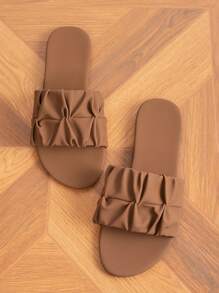 Women's 2024 Summer New Round Toe Flat Plus Size Outdoor Slippers, Fashion & Elegant, Suitable To Wear With Dresses, Flat Sandals