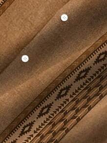 Plus Size Men Retro Geometric Pattern Button-Up Short Sleeve Shirt