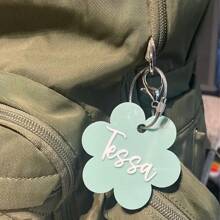 1pc Multi-Color Style Optional Custom Acrylic Keychain With Steel Wire Ring, Personalized Flower Shaped Name Brand Letter Pendant, Luggage Tag Pendant, The Perfect Back-To-School Gift For Christmas