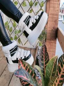 Plush Boots With Diamond Laces - 黑與白 - 查看 3