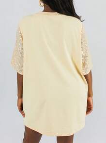 Vestido corto de camiseta de mujer para Navidad con patrón de árbol de Navidad de lentejuelas, manga corta, cuello redondo y diseño holgado - Amarillo - Ver 4