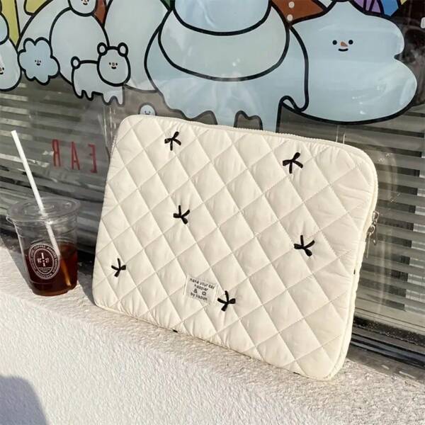 Elegante kleine Aktentasche der Marke Apple, geeignet für Tablethülle für 2024 11 Zoll iPad Pro, Originalwattierte iPad-Hülle für 9-11 Zoll Tablets, weiße iPad-Hülle für Frauen, mit bestickter Schleife