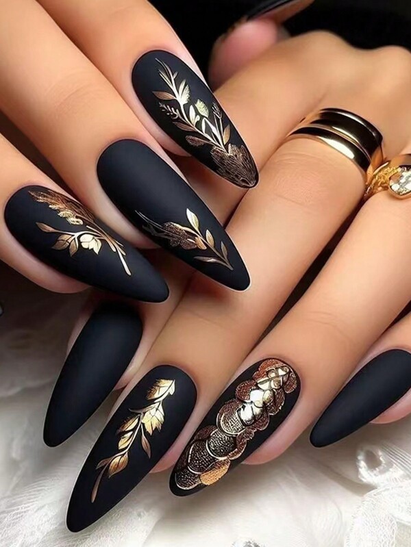 24 piezas de Uñas postizas en forma de hoja 3D de color negro y dorado con acabado mate, estilo europeo y americano para aplicar