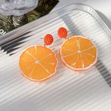 1 paire de boucles d'oreilles élégantes et minimalistes pour femmes avec design de série de fruits tels que pitaya, citron, orange, kiwi. Convient pour le port quotidien, les fêtes et les vacances. Excellent cadeau pour les petites amies, l'épouse, la famille et les amis