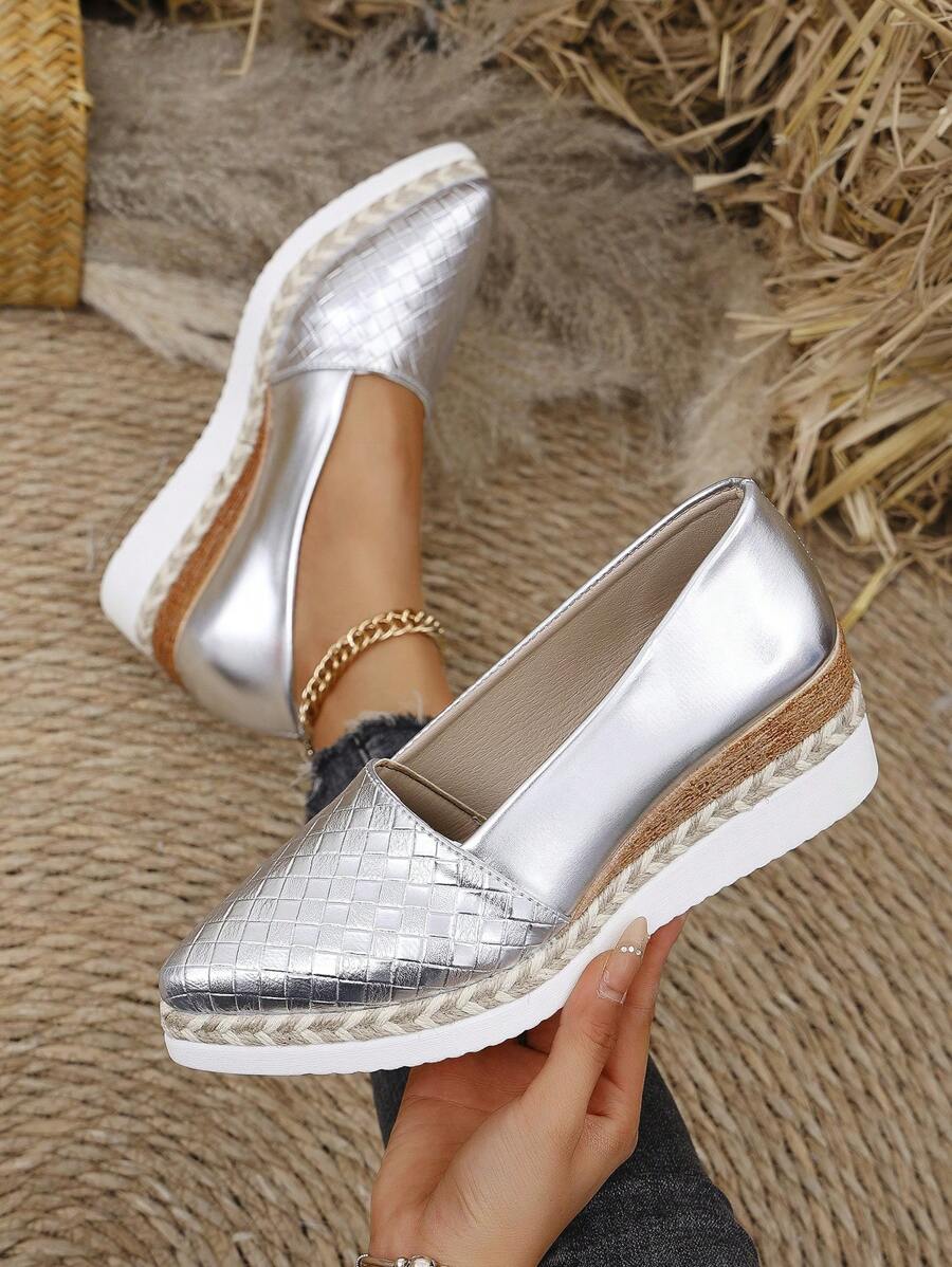 Modne, wsuwane buty na koturnie z platformą, wygodne, tkane, słomiane, spiczaste buty na płaskim obcasie dla kobiet - Srebro - Zobacz 1