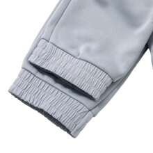 Under Armour Pantalón tipo boyfriend essential style para hombre, pantalones largos casuales de moda para exteriores, correr, fitness, cómodos y con estilo, 1382287-011 - Gris - Ver 6