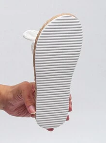 Plus Size 35-45 New Summer Butterfly Accent Faux Raffia Bottom Fashionable & Versatile Women Flat Sandals, Casual Slip-On Comfortable Slippers