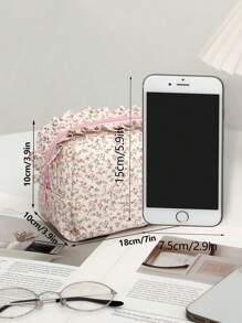 1 pieza Bolsa de maquillaje rellena de encaje plisado con rosa rosa, bolsa de cosméticos portátil para viajes, diseño con cremallera de apertura grande. Forro de tela a cuadros rosa, bolsa de aseo, bolsa de almacenamiento de joyas. Puede guardar cosméticos, lápiz labial, joyas, toallas sanitarias, almohadillas, cambio, auriculares. Esta es una bolsa de maquillaje linda y una bolsa de almacenamiento de artículos de tocador adecuada para mujeres, niñas, adolescentes, estudiantes. Regalos de cumpleaños, regalos festivos. Suministros escolares, artículos de viaje esenciales, bolsa de maquillaje, regalos de invierno para mujeres, organizador de maquillaje, almacenamiento de maquillaje