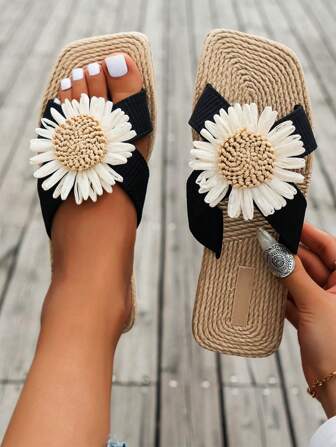 Sandalias planas cómodas de mujer con correa cruzada negra y punta cuadrada, decoración floral de lino de moda versátil, adecuadas para vacaciones y fiestas en la playa