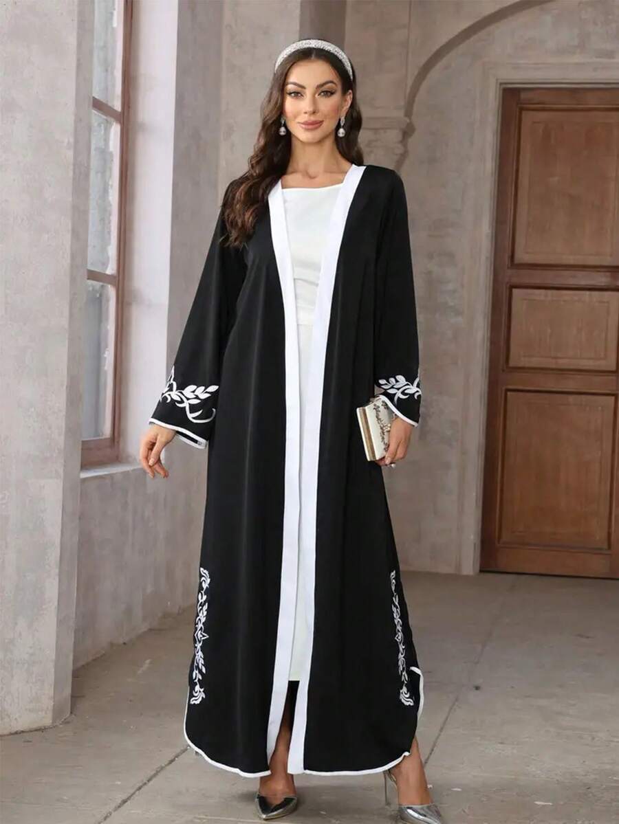 花卉刺绣阿巴雅长袍，配以优雅撞色饰边和喇叭袖宽松斗篷 - 黑色 - 查看 1
