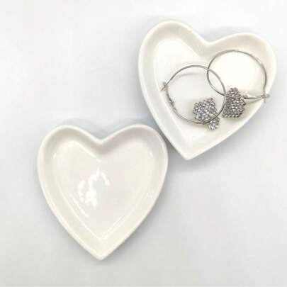 1pc Ceramic Heart Shaped Jewelry Tray, White Jewelry Display Holder, Heart Ring Holder, Jewelry Storage, For Earrings, Necklaces, Rings, Bracelets, Dresser, Bedroom Nightstand, Home Decor, New Year Gift, Gift, Gift Back To School, Room Decor