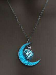1pc Fashionable Creative Moon & Heart Luminous Pendant Necklace, Unique Glow In The Dark Choker For Women Valentines - Silver - View 2