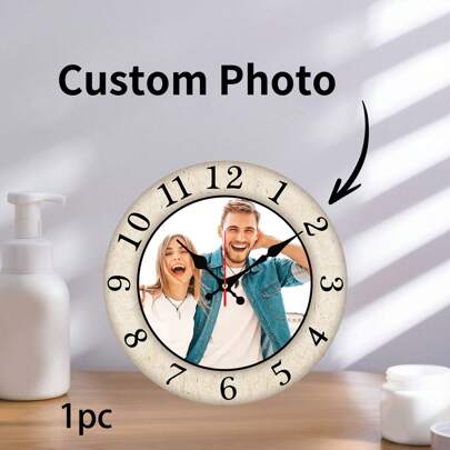 1 pièce Horloge personnalisée avec photo, horloges personnalisées pour murs, cadeau d'horloge photo personnalisée pour la Saint-Valentin, la Fête des mères, le salon, la chambre à coucher, la décoration de la maison Horloge murale personnalisable de 10 pouces silencieuse sans tic-tac, ronde, décoration pour cuisine, horloge murale personnalisée, horloge personnalisée avec 4 photos et texte, horloge photo personnalisée ronde silencieuse en PVC, cadeaux créatifs 8/10/12 pouces, multifonctionnel, anti-moisissure, ornemental, réutilisable, exquis, élégant, haute qualité, adorable, moderne, personnalisé, unique, cadeau idéal pour lui, cadeau idéal pour elle, elle, petit ami, petite amie, papa, maman, famille, amis, fils, fille, enfants, cuisine, salle à manger, chambre à coucher, bureau, salon, maison, jardin, salle de thé, pour les anniversaires, pour les anniversaires, pour le pendaison de crémaillère, pour la remise des diplômes