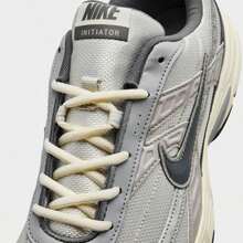 Men's Nike Initiator Running Shoes - HQ1179-001/Light Bone/Coconut Milk/Metallic Silver/Smoke Grey - View 5