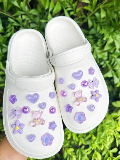 24 Stücke lila Schleifen, Teddy Bär, Schleife, Herz & Stern Dekor Set, DIY Zubehör geeignet für abnehmbare Sandalen