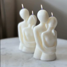 Romantische Hochzeitskerze mit Paar-Umarmung, Hochzeitszimmer Deko, einfache Sojawachskerze mit Duft, drückt Liebe aus und verstärkt Gefühle