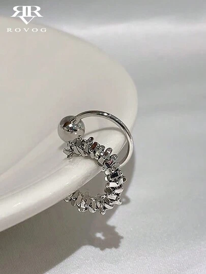 Elegant Y2K-Inspired Zinc Alloy Ear Cuffs For Women - No Piercing Clip-On Earrings With Unique Fragmented Silver Design For Daily Wear And Parties (Pair)