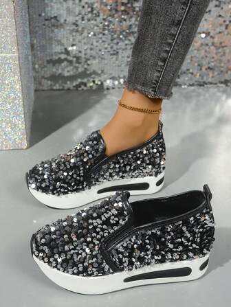 女式闪亮一脚蹬运动鞋，隐形坡跟，亮片装饰休闲运动鞋，低帮，圆头，橡胶鞋底，织物衬里和鞋垫，四季时尚鞋履