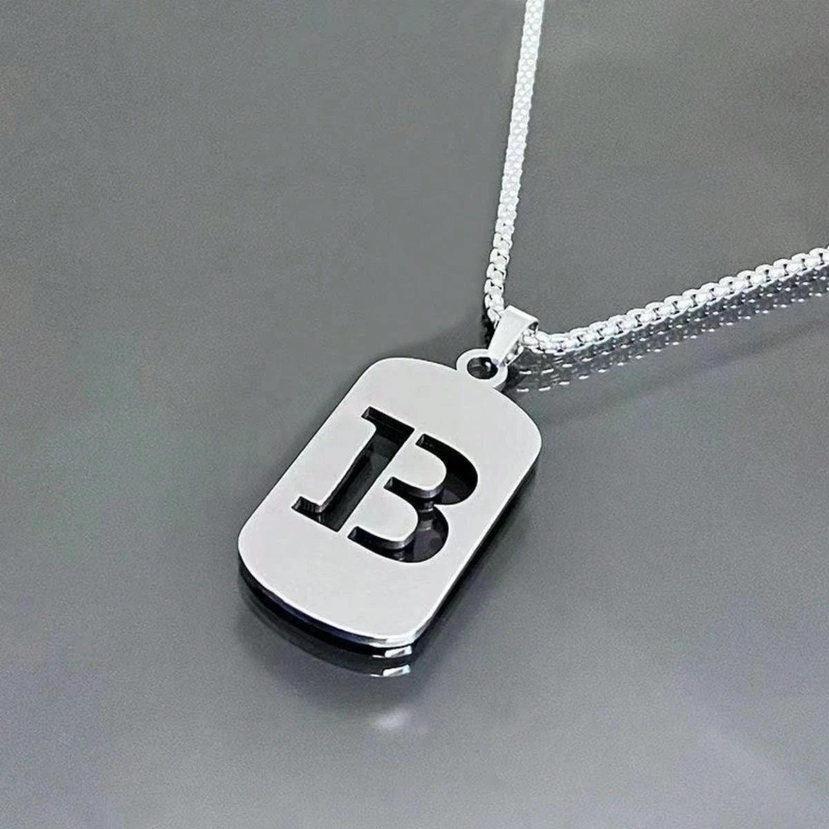 1pc Retro Style Personalized 26 English Alphabet Pendant Necklace