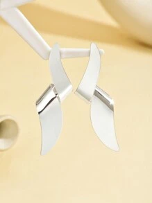 两只超大号时尚夸张性感闪电哥特风耳环，适合身材丰满、充满魅力的女性在节日派对和日常佩戴。耳环尺寸较大，但并不重。如果您有任何顾虑，请在选择时谨慎。 - 銀色 - 查看 3