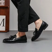 Men's Loafers Casual Slip-On Shoes, Korean Style Tasseled Fashion Versatile Leather Dress Shoes For Wedding - Black - View 10